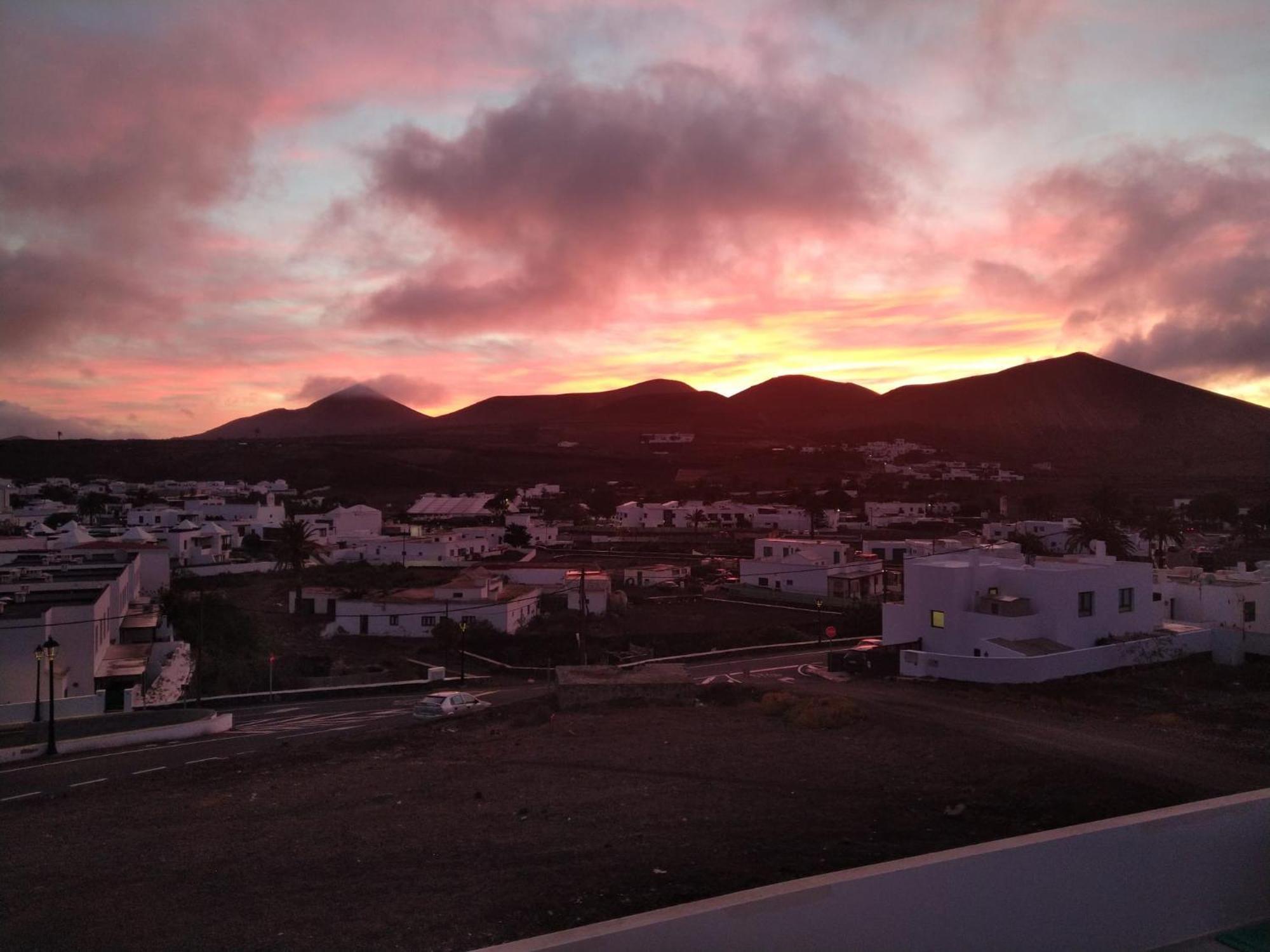 Tranquilidad Entre Volcanes Uga Buitenkant foto